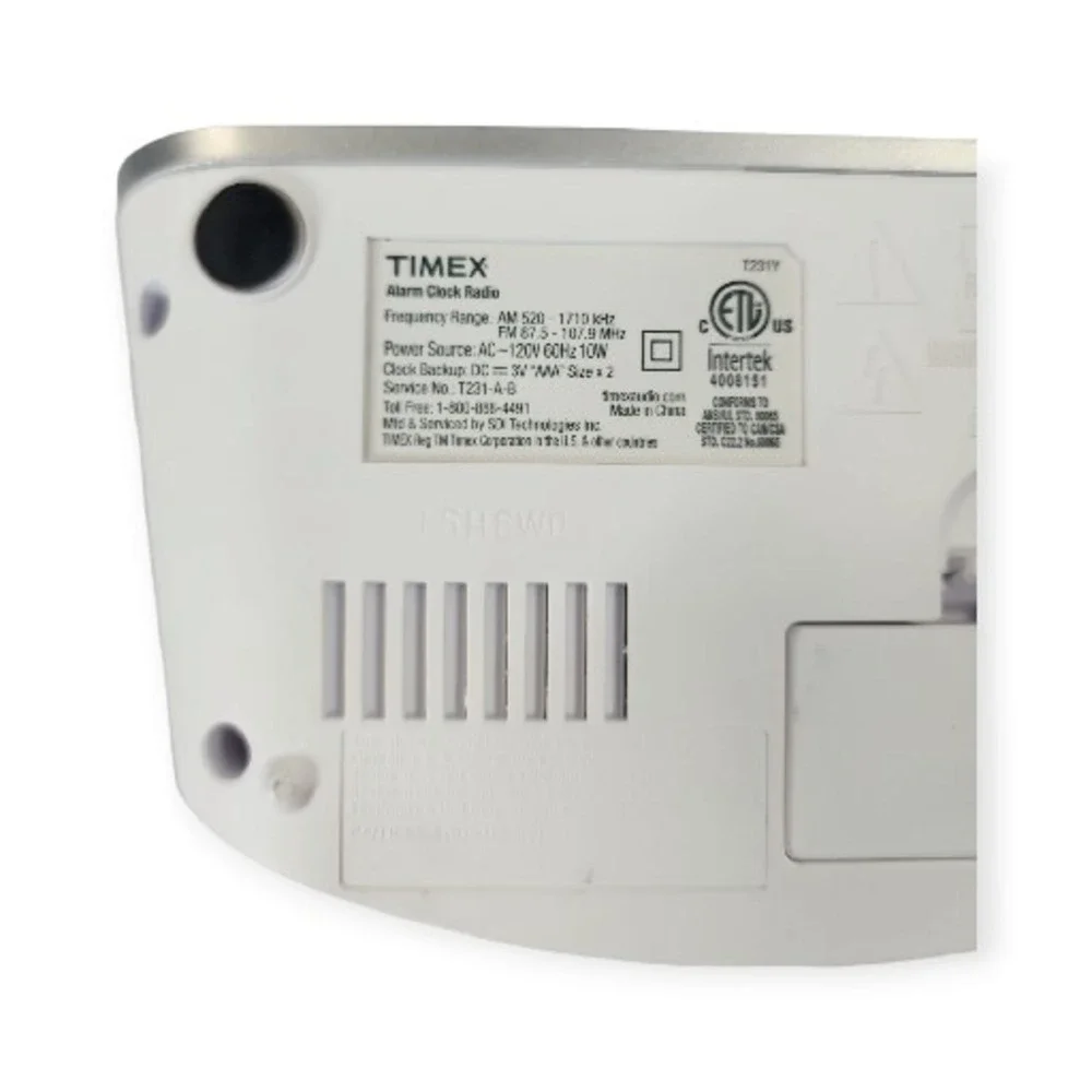 Timex T231Y Snooze/Sleep Display Dimmer‎ Alarm Clock Radio In White